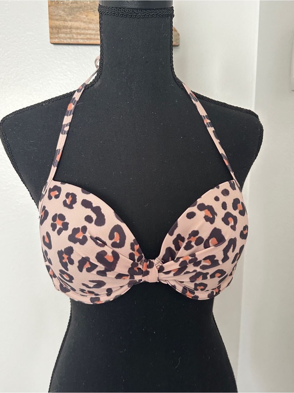 Cupshe Leopard Print Halter Bikini Top - Pink and Black
